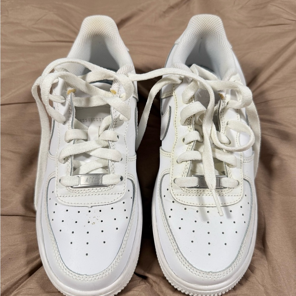 White Women's Leather Sneakers - Classic Low-Top Athletic Style